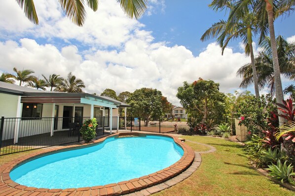 Outdoor pool - Coppabella 46a (Mooloolaba)