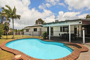 Outdoor pool - Coppabella 46a (Mooloolaba)
