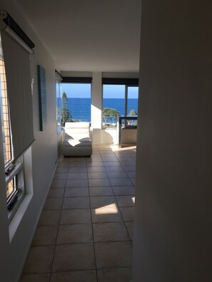 Standard Room | Living area