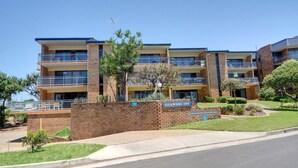 Front of property - Illawong 4 (Mooloolaba)