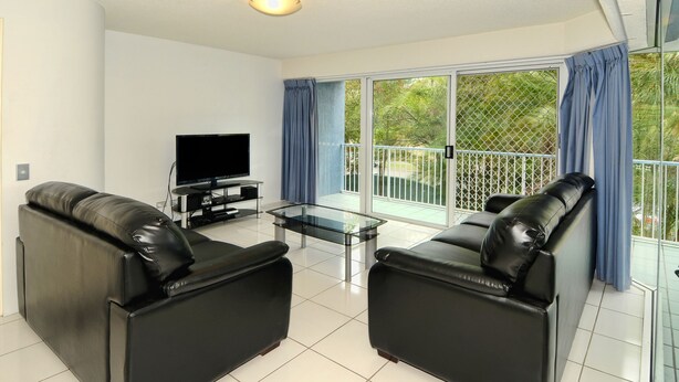 Unclassified image, 1 of 8, button - Mainsail 3 (Mooloolaba)