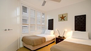 Habitació estàndard | Planxa i posts de planxar, bressols i roba de llit 