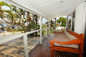 Standard Room | Balcony - Mayfield 23 (Alexandra Headland)