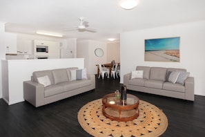 Standard Room | Living area
