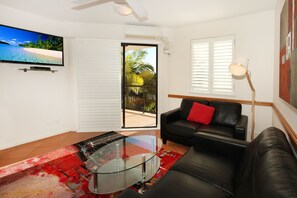 Standard Room | Living room