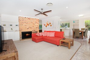 Standard Room | Living area