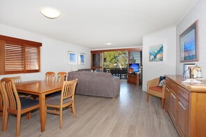 Standard Room | Living area