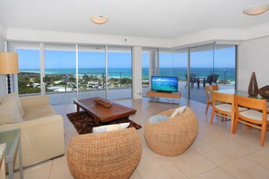 Standard-Apartment | Wohnbereich | Flachbildfernseher