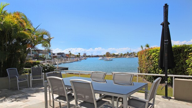 Unclassified image, 1 of 18, button - Serenity Waters 11 (Mooloolaba)