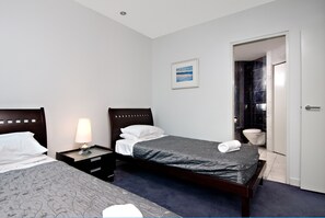 Room - Sirocco 1006 (Mooloolaba)