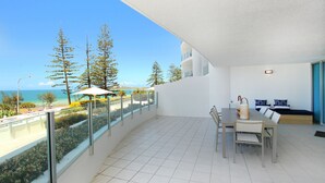 Unclassified image, 2 of 36, button - Sirocco 201 (Mooloolaba)