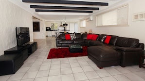 Unclassified image, 2 of 29, button - Tarcoola 49 (Mooloolaba)