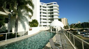 Outdoor pool - Zanzibar 802 (Mooloolaba)