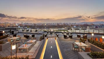 Staduitzicht vanuit accommodatie