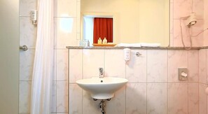 Hair dryer, towels - Hotel Royal Elmshorn (Elmshorn)