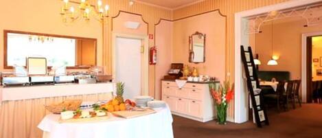 Daily buffet breakfast (EUR 7 per person)