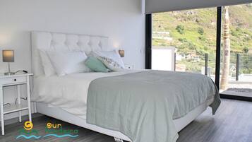 Vila, vista para o oceano | Parte interna