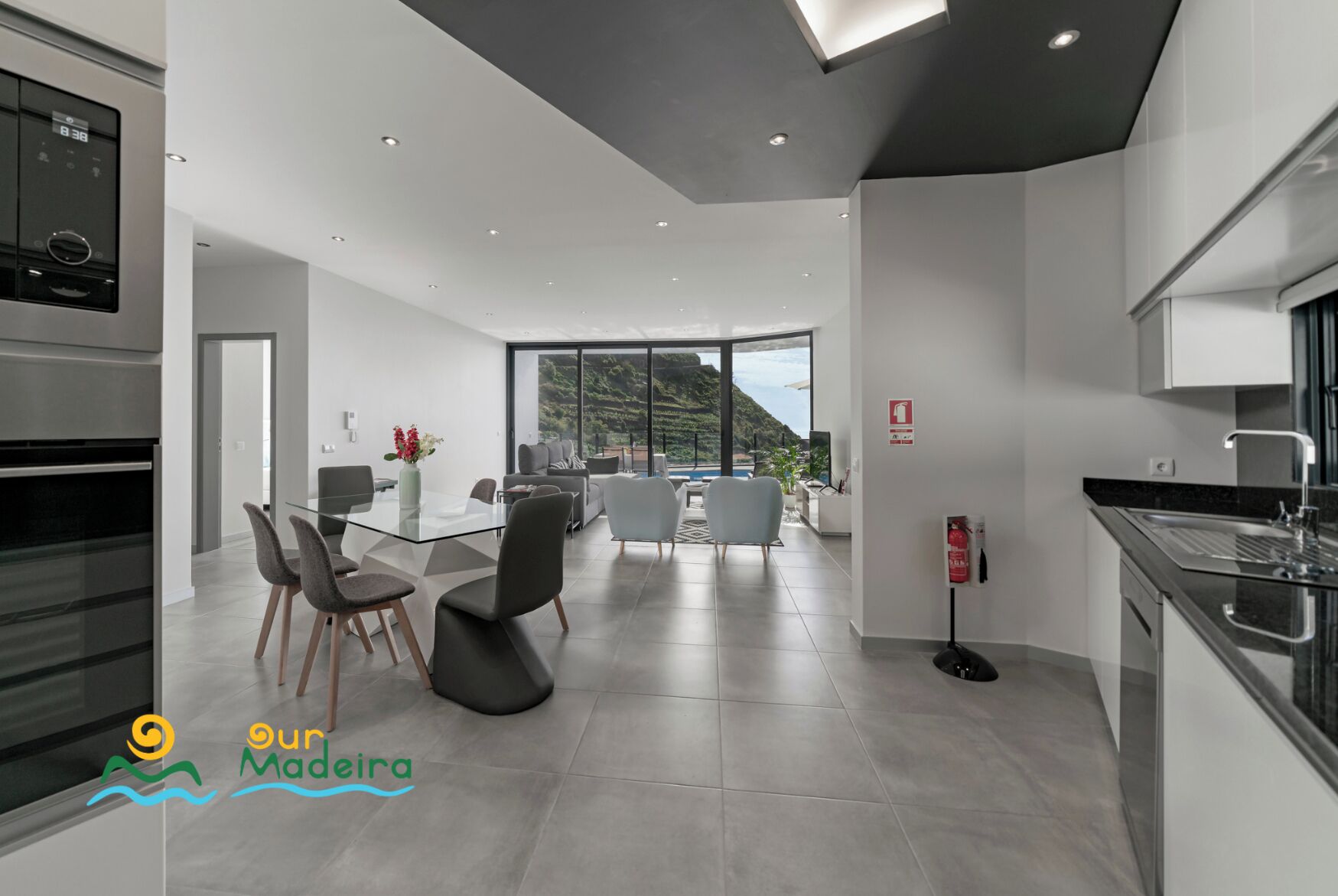 Vila, vista para o oceano | Parte interna