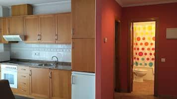 Appartement, 1 slaapkamer, terras | Woonruimte | Flatscreentelevisie