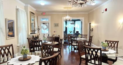 The Lincoln Short North B&B