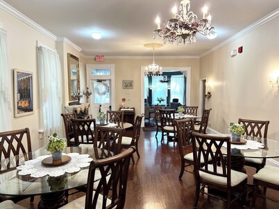 The Lincoln Short North B&B
