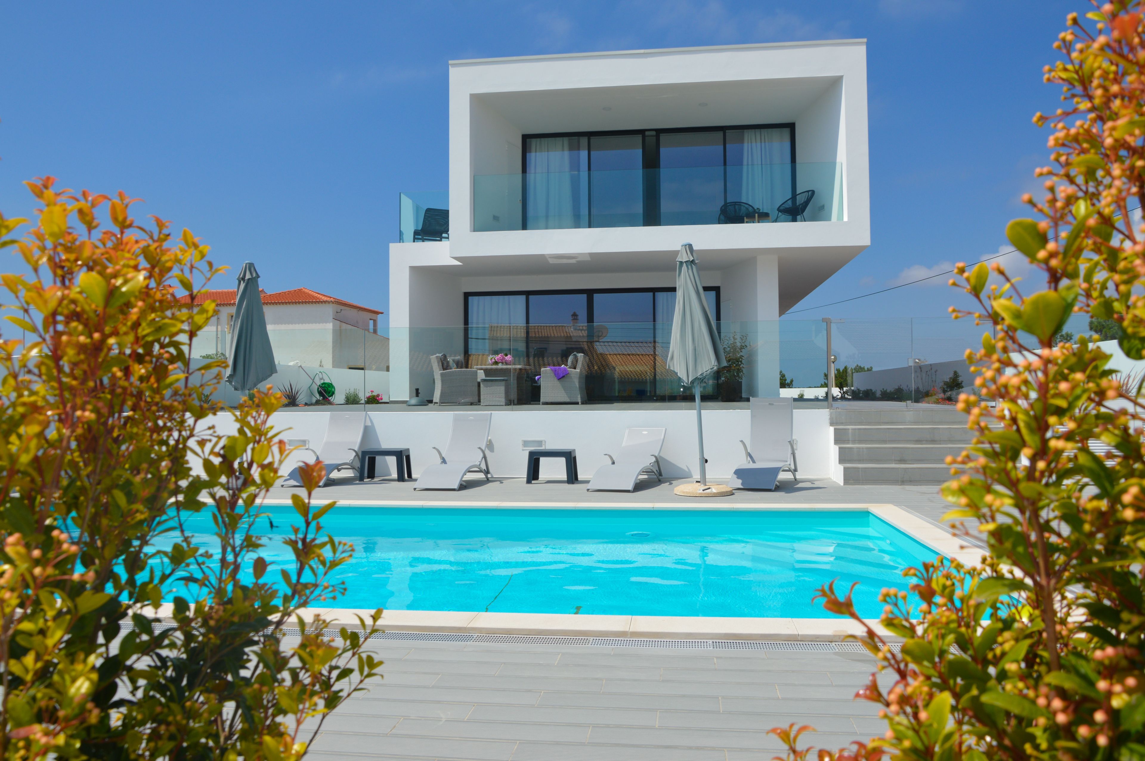 Outdoor pool, sun loungers