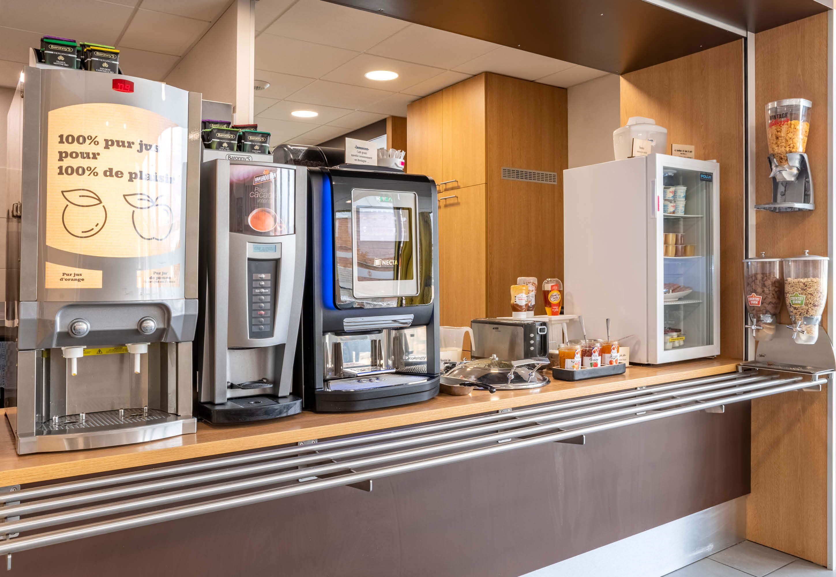 daily buffet breakfast (eur 11.5 per person)