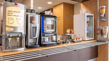 Daily buffet breakfast for a fee