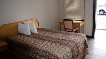 Economy Room, 1 Queen Bed, Non Smoking | View from room