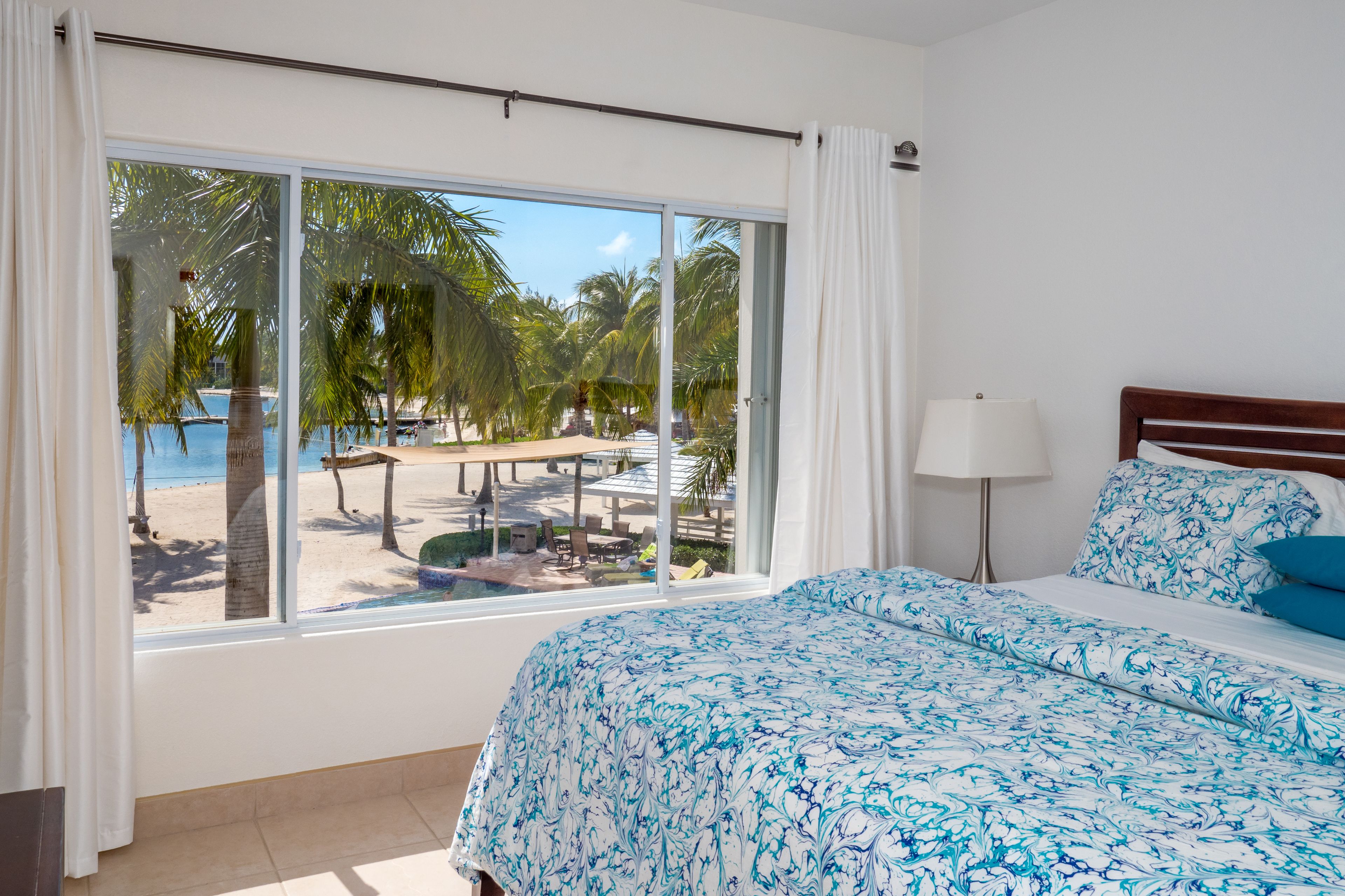 2 bedrooms, bed sheets