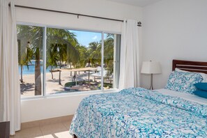 Kondo Deluks, patio | 2 kamar tidur dan seprai linen