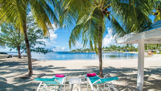Unclassified image, 1 of 30, button - Korner Kai by Cayman Vacation (North Side)