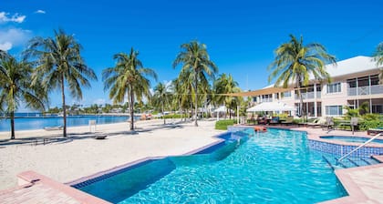 Korner Kai by Cayman Vacation