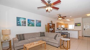 Unclassified image, 5 of 30, button - Korner Kai by Cayman Vacation (North Side)