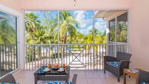 Unclassified image, 2 of 30, button - Korner Kai by Cayman Vacation (North Side)
