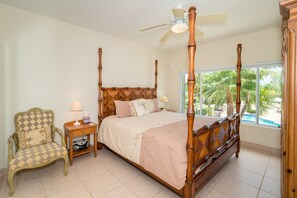 Deluxe appartement, patio, uitzicht op zee | 2 slaapkamers, beddengoed