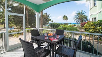 Deluxe Condo, Patio, Sea View | Teres/patio