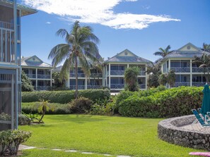 Property grounds - Plantation Village #20 by Cayman Vacation (Seven Mile Beach)