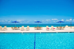 Outdoor pool - Georgetown Villas #203 by Cayman Vacation (Seven Mile Beach)