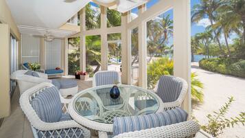 Condo Deluxe, sân hiên, quang cảnh eo biển | Hiên