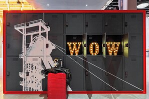 Lobby - Moxy Katowice Airport (Ozarowice)