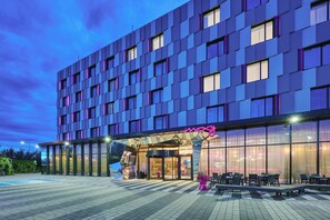 Exterior - Moxy Katowice Airport (Ozarowice)