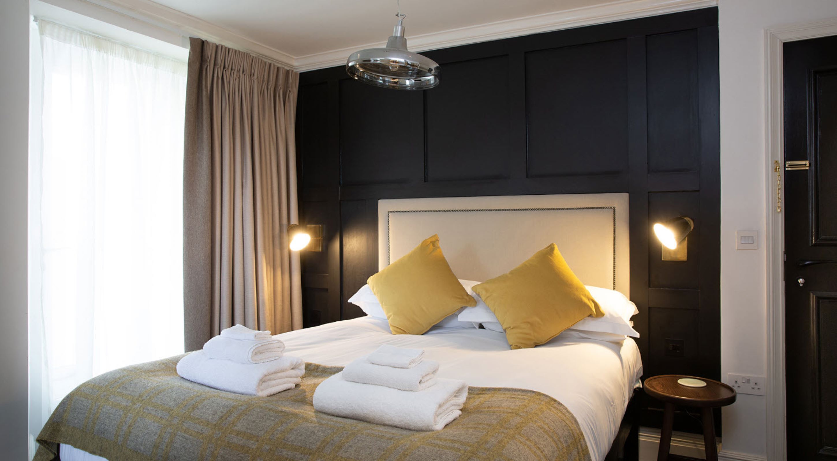 Premium bedding, in-room safe, individually decorated