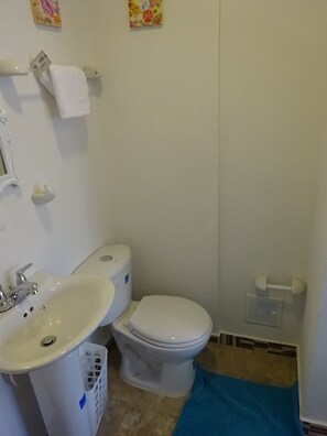 Comfort Apartment, 1 Bedroom, Non Smoking, Garden View (Studio 3) | Bathroom