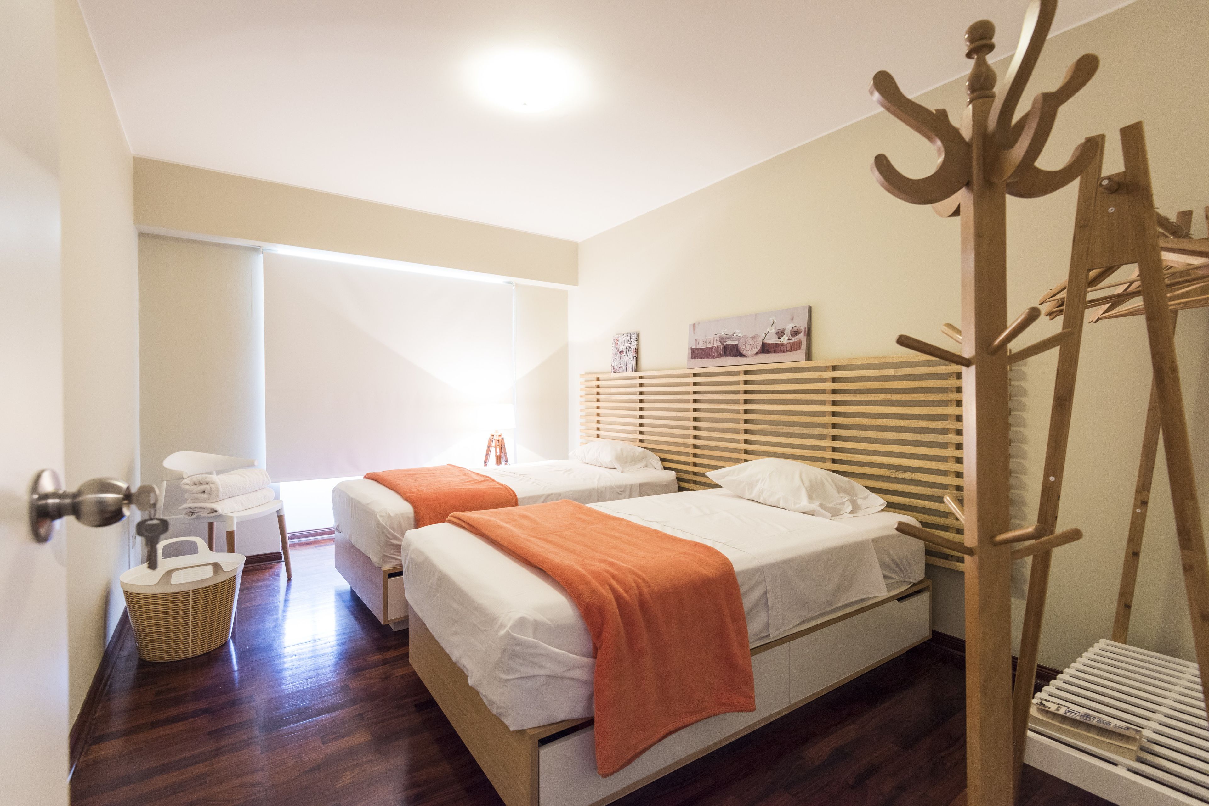 Apartamento empresarial, várias camas, para não fumantes | 1 quarto, individualmente decorados, individualmente mobiliados