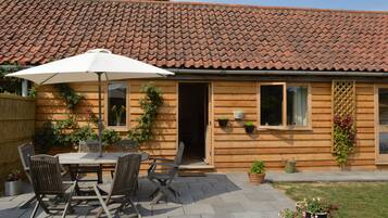 Deluxe Cabin, Ensuite, Garden View (Long Barn) | Property amenity