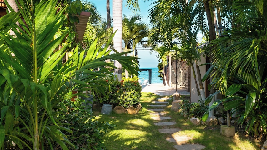 Casa Verano Beach Hotel - Adults Only