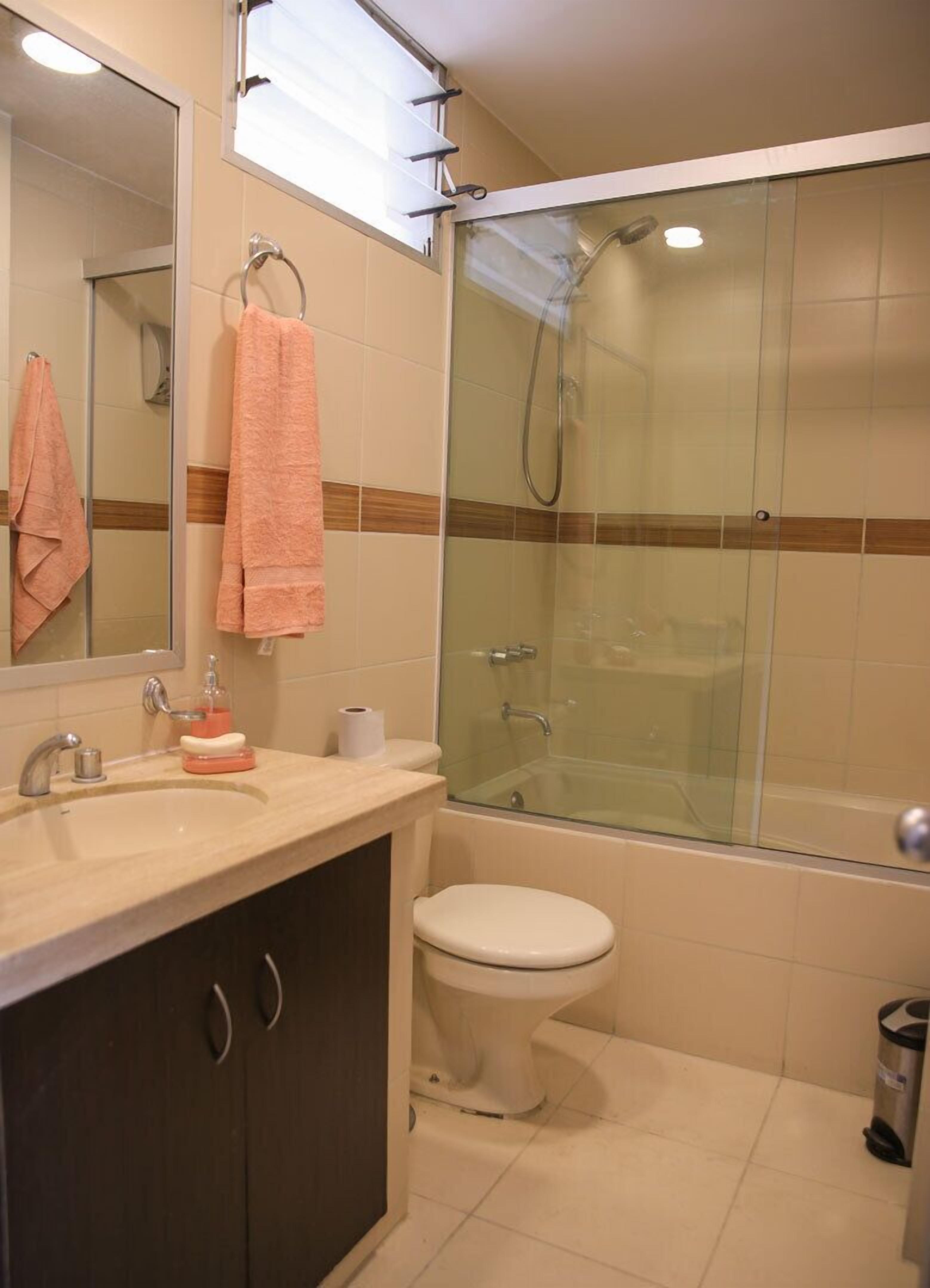 Apartemen Keluarga, 2 Tempat Tidur Queen, Bebas Asap Rokok, kamar mandi pribadi | Jet tub