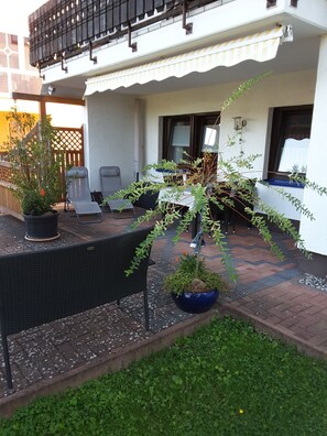 Terrace/patio - Ferienwohnung - Zoe (Sankt Wendel)