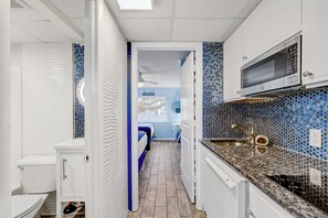 Suite 408 | Private kitchen - Ocean 7 (Ocean City)